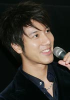 �����E���[�z��