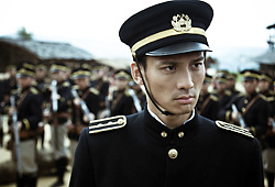 �������M