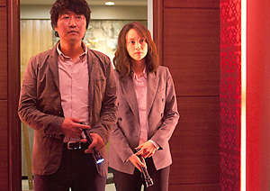 �������