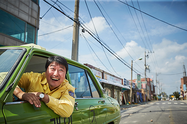 �^�N�V�[�^�]��  �񑩂͊C���z����