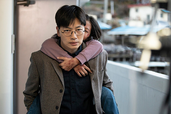 �c���˗��l