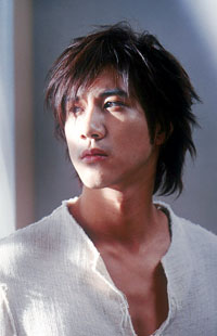 �����E���[�z��