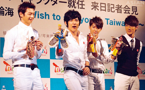 ��֊C�̐l�`��1